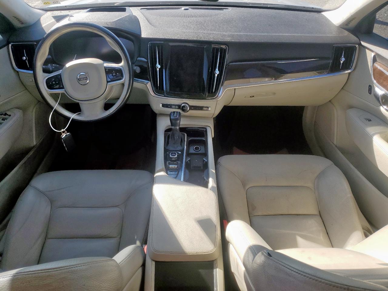 2018 Volvo S90 T6 Momentum VIN: LVY992MK0JP006239 Lot: 84247935