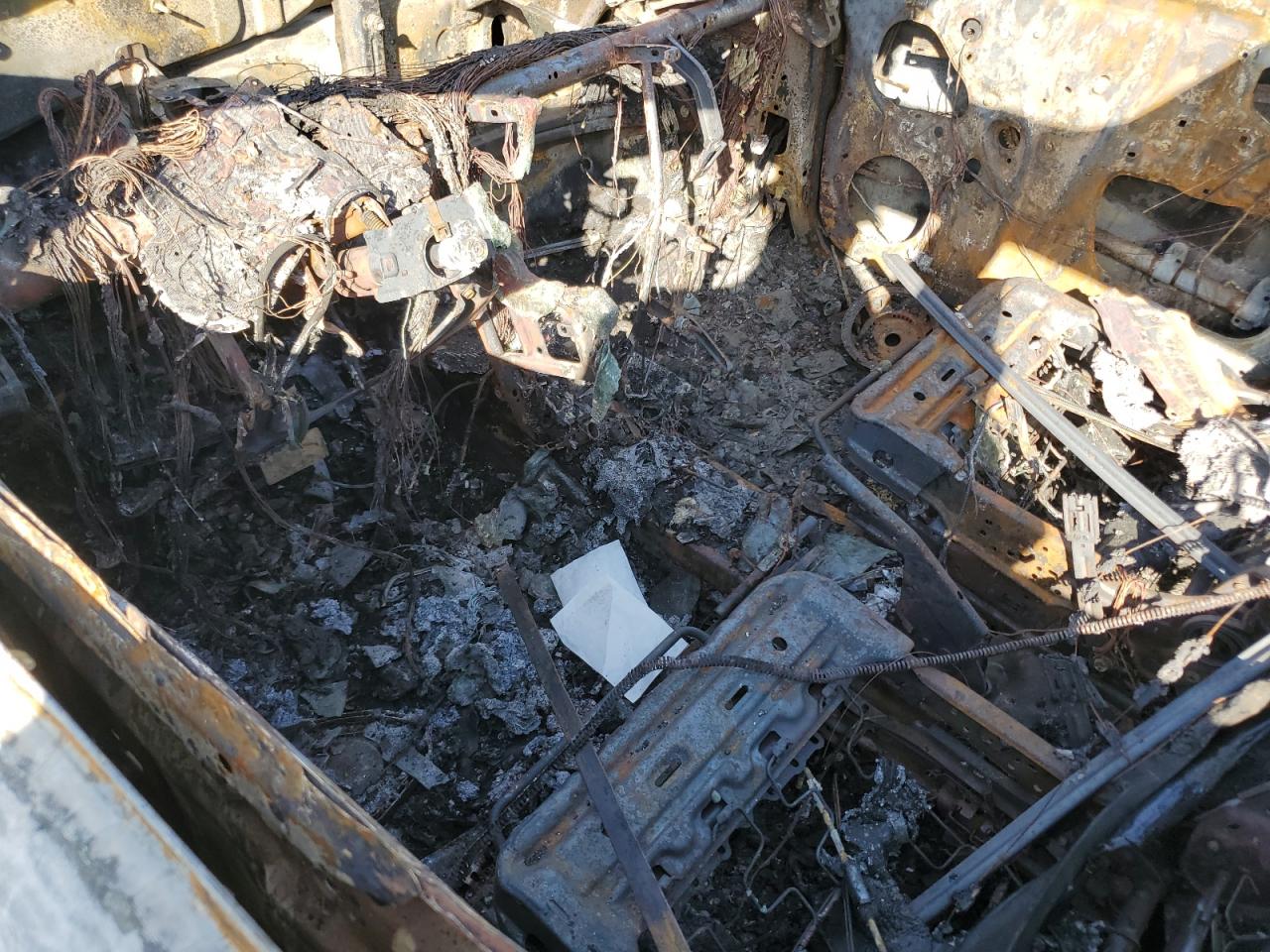 2005 Toyota Corolla Matrix Xr VIN: 2T1KR32E15C399202 Lot: 81742895