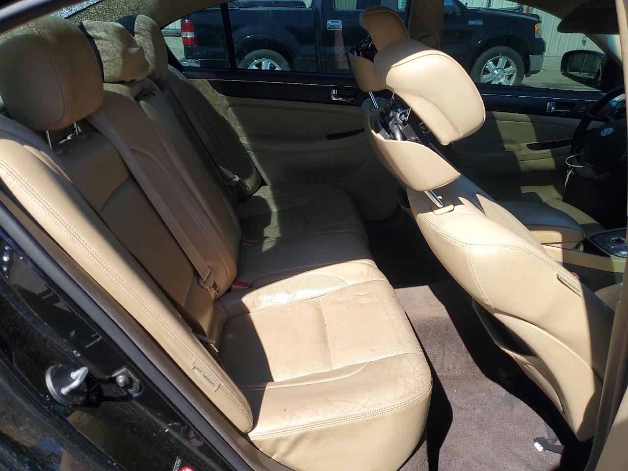 2011 Hyundai Genesis 4.6L VIN: KMHGC4DF3BU115047 Lot: 71055265