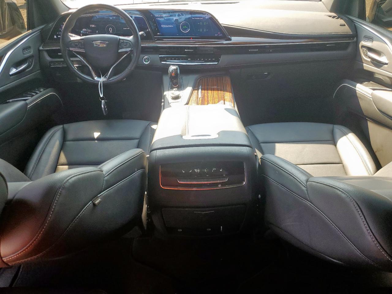 2022 Cadillac Escalade Luxury VIN: 1GYS4AKL4NR358998 Lot: 71955705