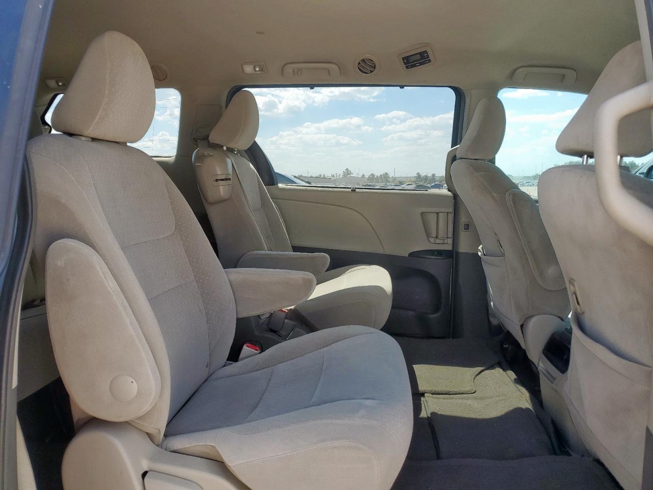 2015 Toyota Sienna Le VIN: 5TDKK3DC0FS543654 Lot: 84295955