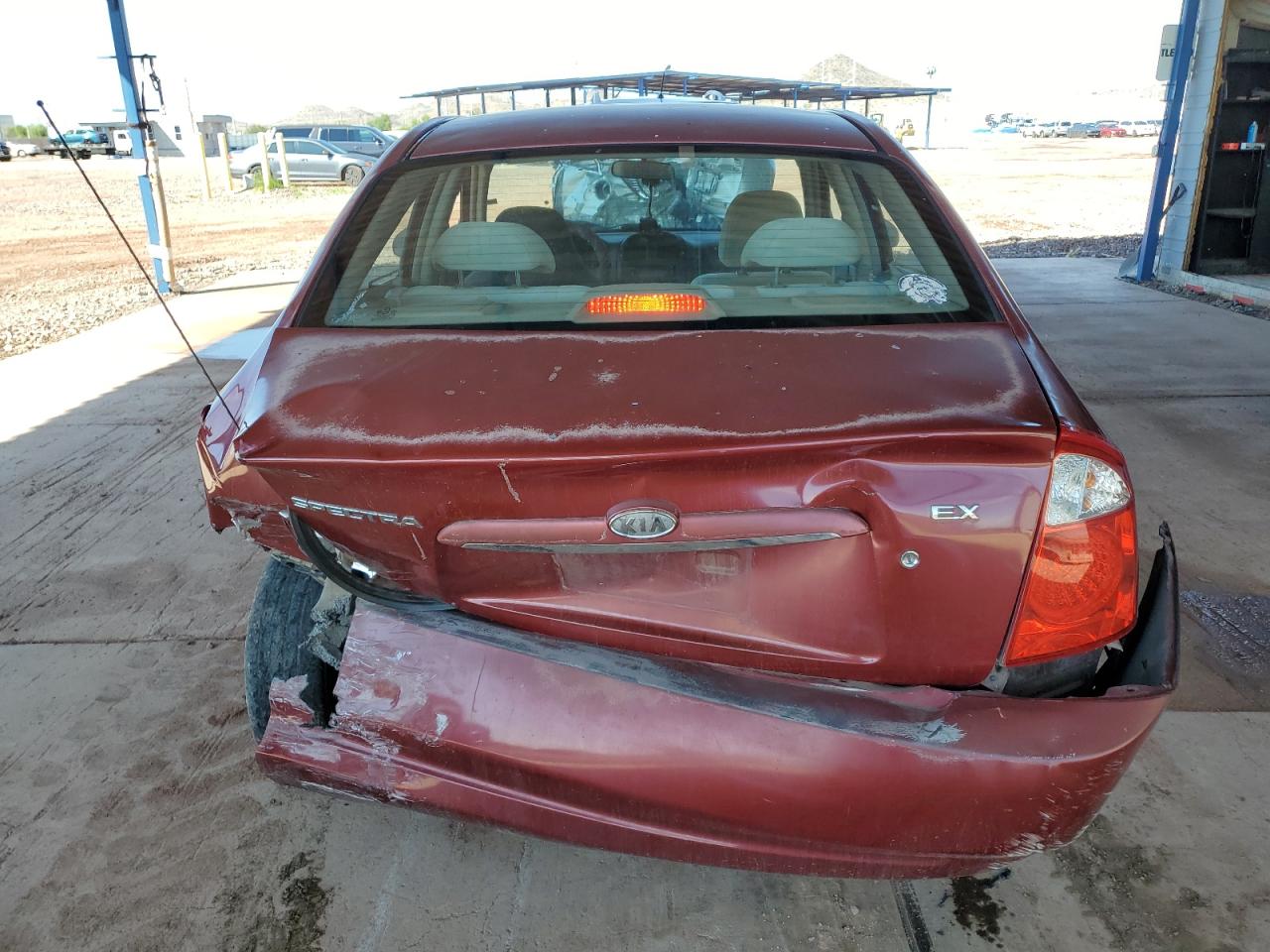 2006 Kia Spectra Lx VIN: KNAFE121865298233 Lot: 81571765