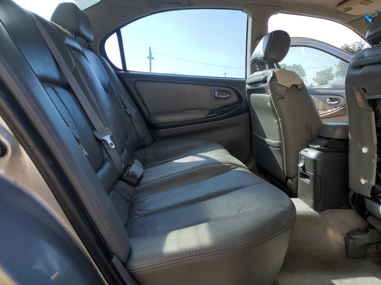 2001 Infiniti I30 VIN: JNKCA31AX1T030947 Lot: 84430185