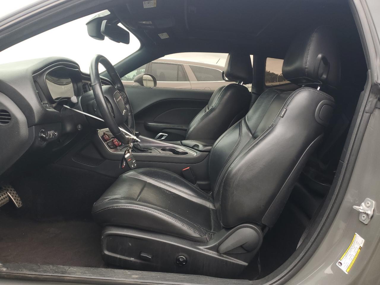 2018 Dodge Challenger Sxt VIN: 2C3CDZAG2JH251556 Lot: 81132025