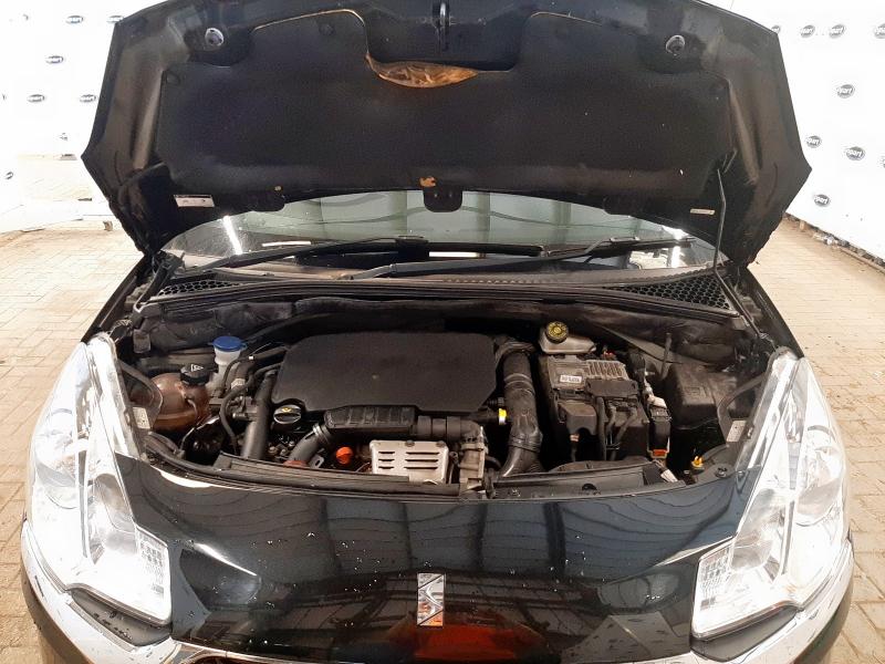 2017 DS DS3 CONNECTED CHIC PTECH 1.2 PURETECH CONNECTED CHIC 3DR