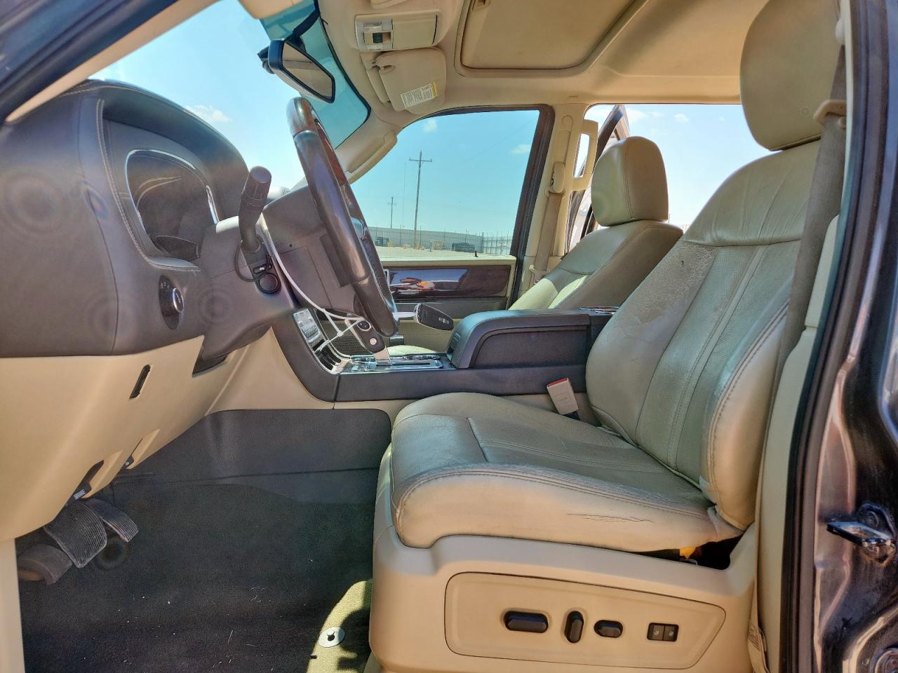 2015 Lincoln Navigator VIN: 5LMJJ2JT0FEJ06832 Lot: 71859045