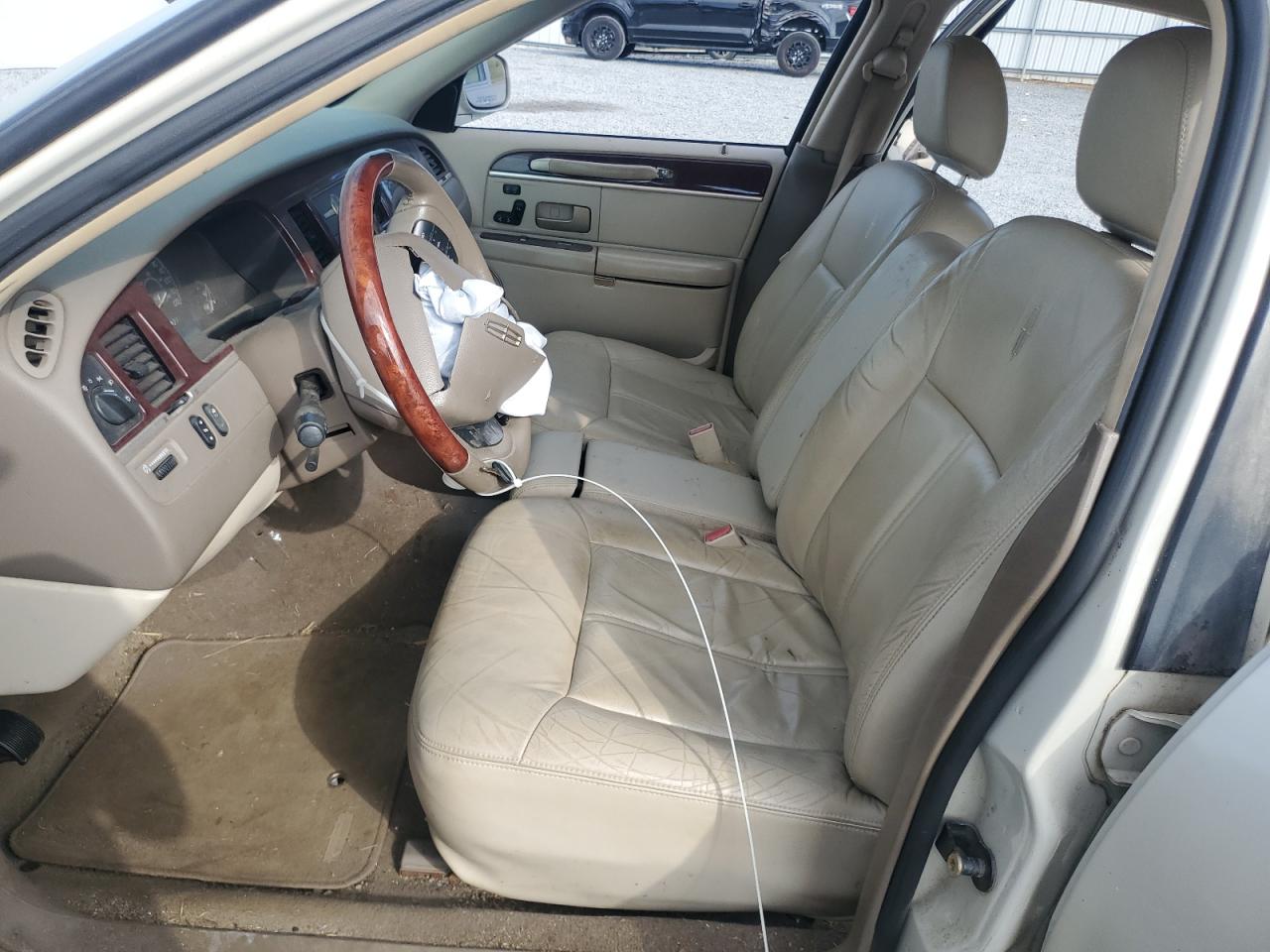 2005 Lincoln Town Car Signature Limited VIN: 1LNHM82W65Y634750 Lot: 71189605