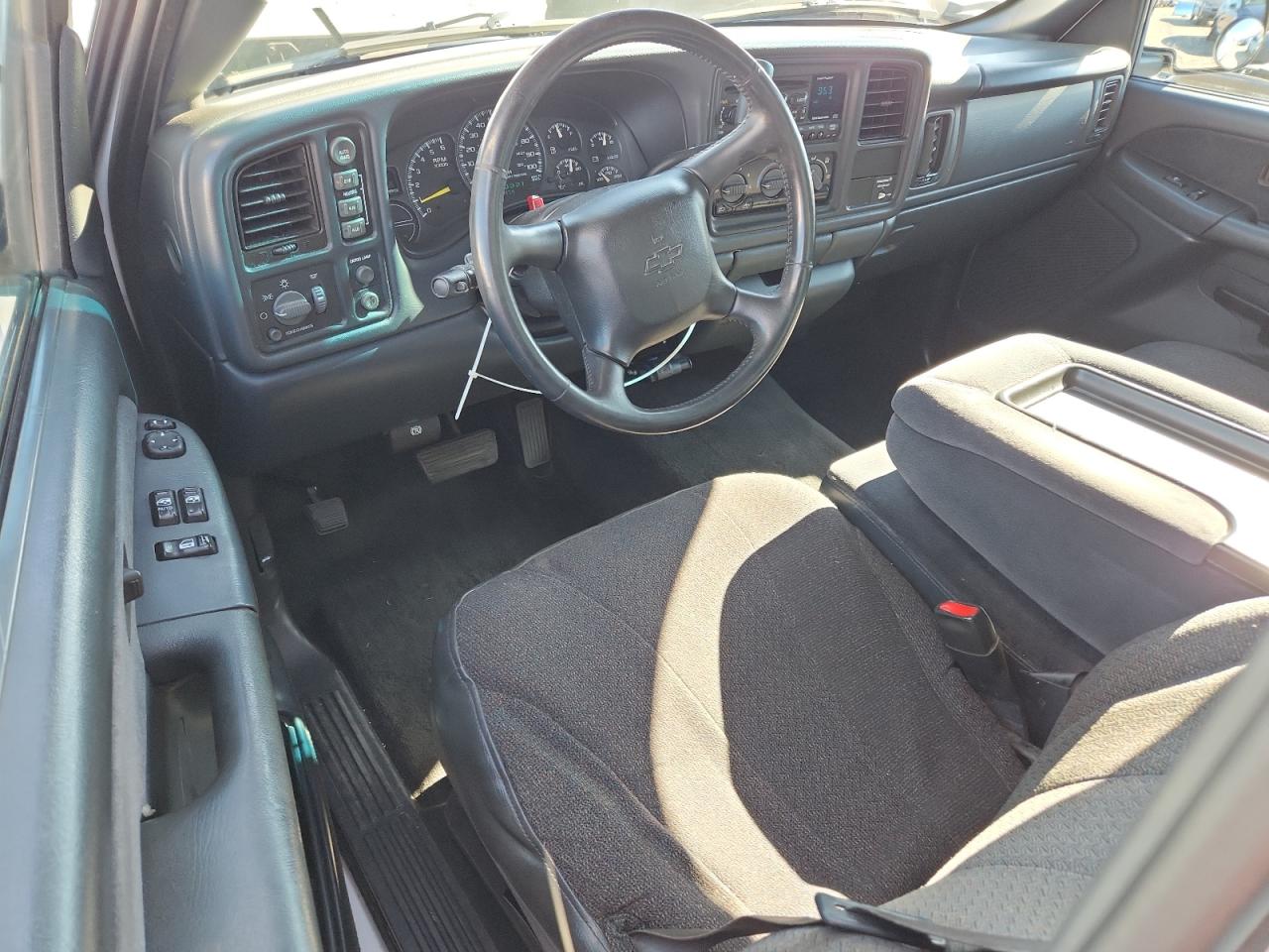 2000 Chevrolet Silverado K1500 VIN: 1GCEK14T0YZ366803 Lot: 81131185