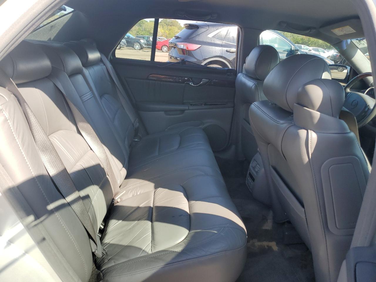 2003 Cadillac Deville Dhs VIN: 1G6KE54Y83U184398 Lot: 81302515