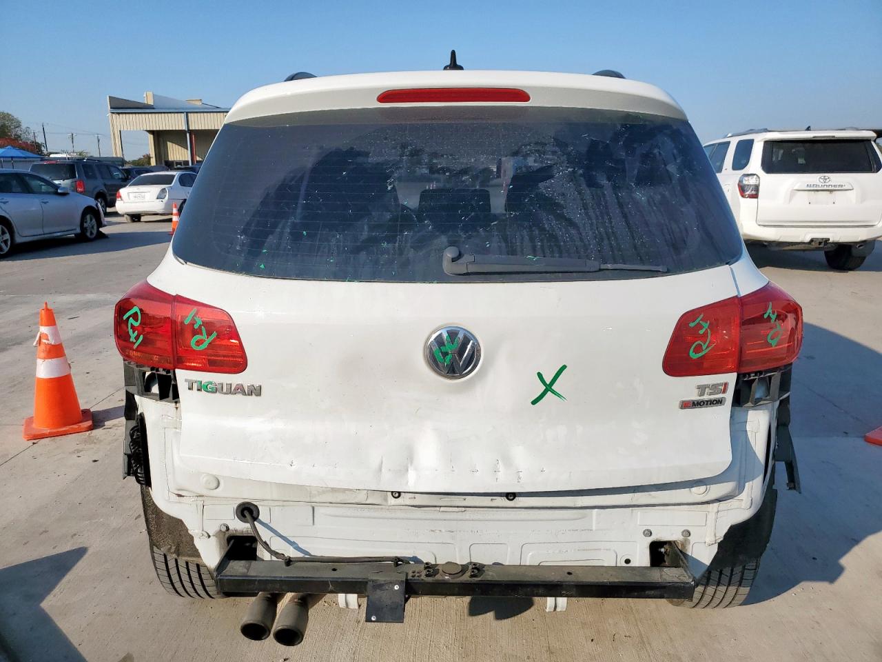 2017 Volkswagen Tiguan S VIN: WVGBV7AX8HK033693 Lot: 71712335