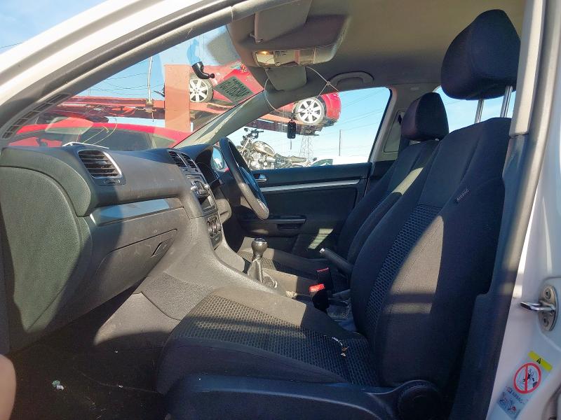2011 VOLKSWAGEN GOLF S BLUEMOTION TDI 