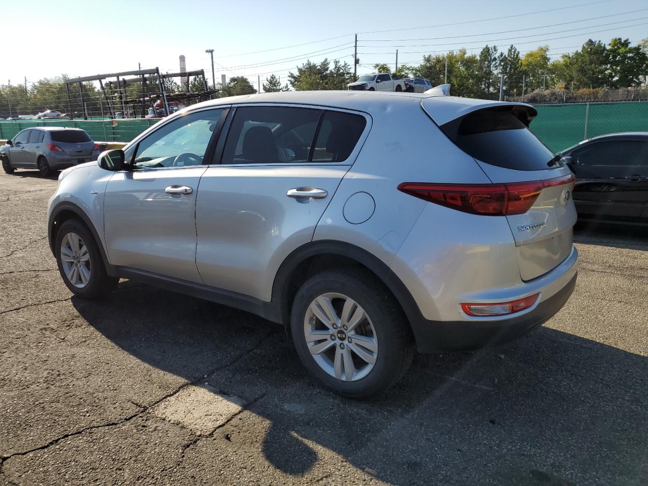 2018 Kia Sportage Lx silver null gas KNDPMCAC7J7338596 photo #3