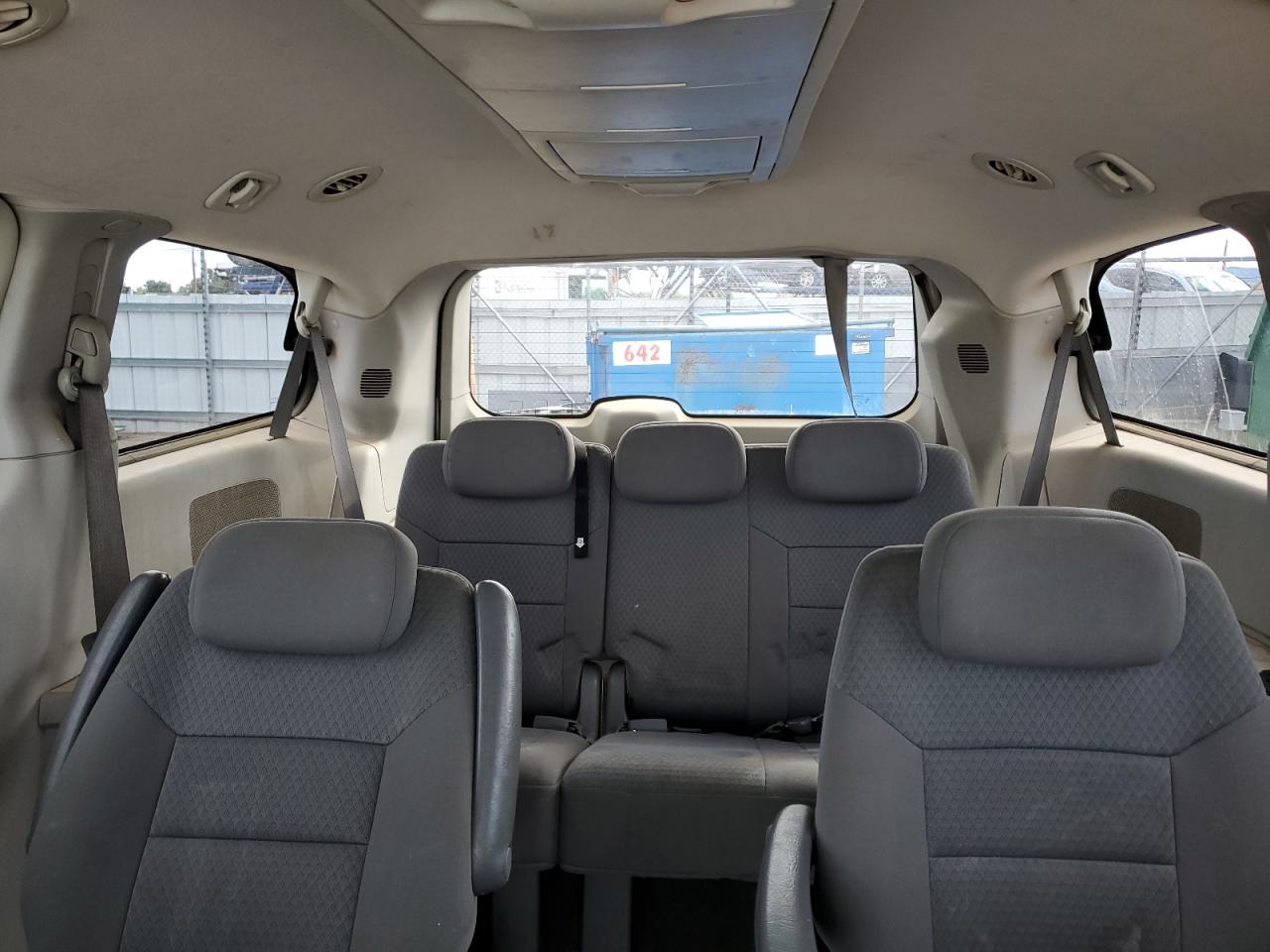 2010 Chrysler Town & Country Touring VIN: 2A4RR5D16AR460441 Lot: 84818675