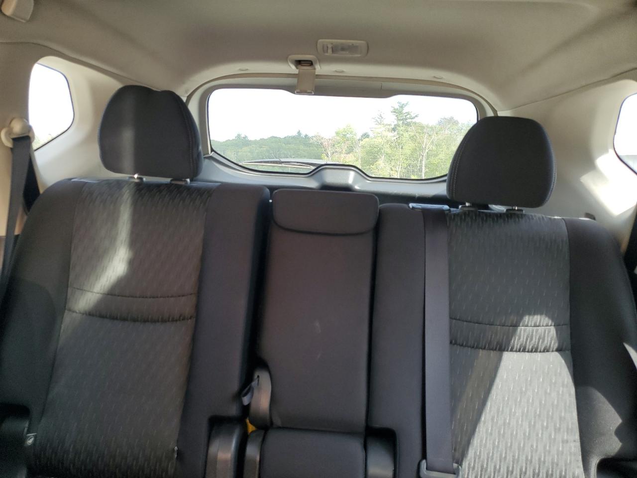 2019 Nissan Rogue S VIN: JN8AT2MV4KW374838 Lot: 71612395