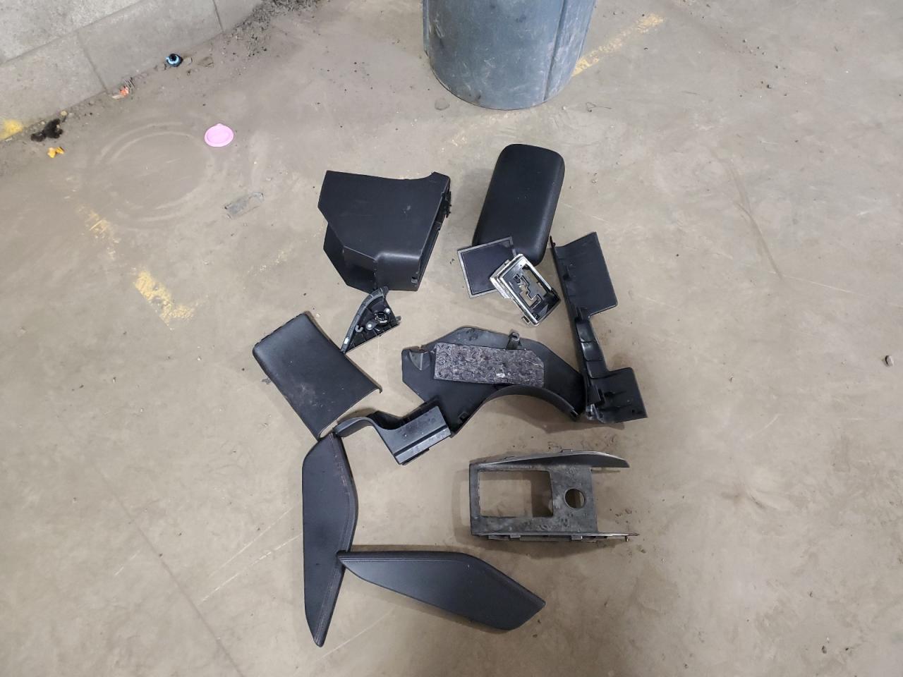 2018 Mitsubishi Outlander Sport Es VIN: JA4AR3AW2JU001363 Lot: 84293615