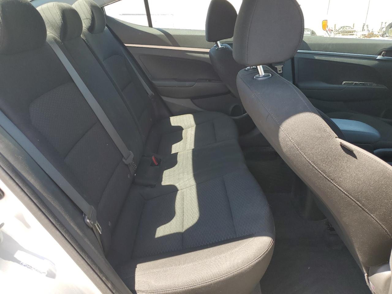 2019 Hyundai Elantra Se VIN: KMHD74LF9KU832593 Lot: 80680765
