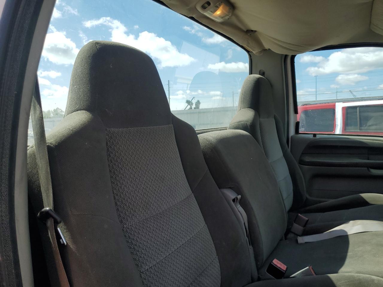 2002 Ford F350 Super Duty VIN: 1FTWF32FX2EB17585 Lot: 71392505