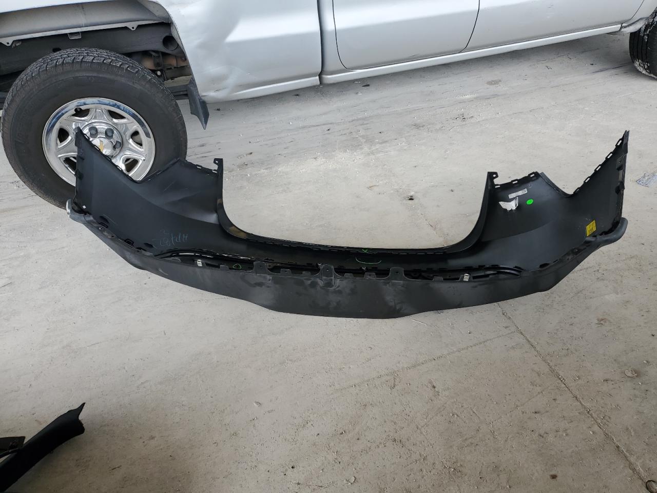 2024 Tesla Model Y VIN: 7SAYGDED4RF047423 Lot: 71126015