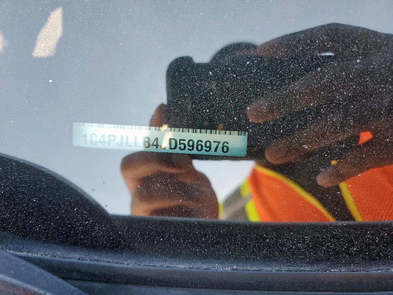 2018 Jeep Cherokee Latitude Plus VIN: 1C4PJLLB4JD596976 Lot: 82157275