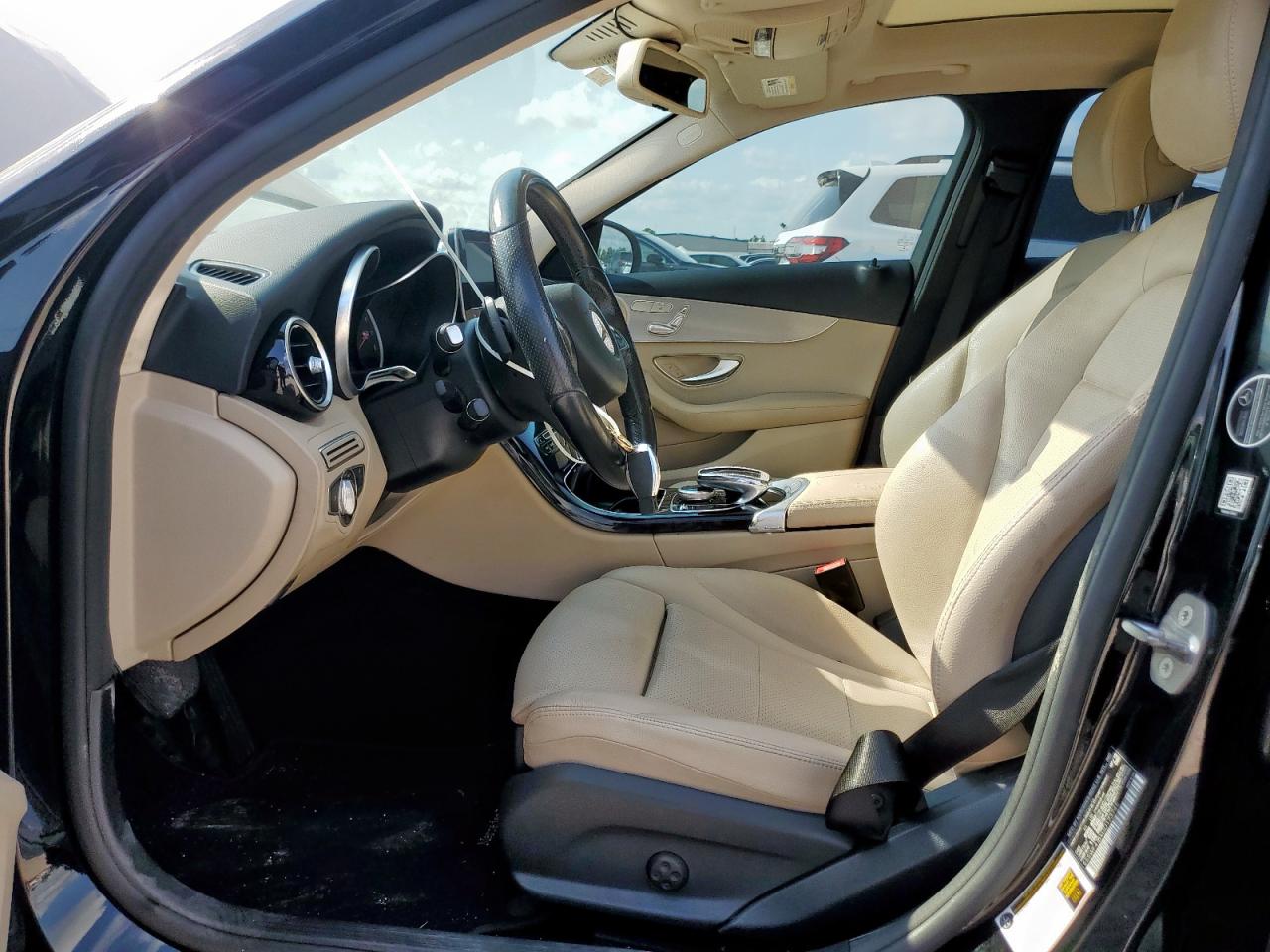 2016 Mercedes-Benz C 300 VIN: 55SWF4JBXGU173745 Lot: 71654675