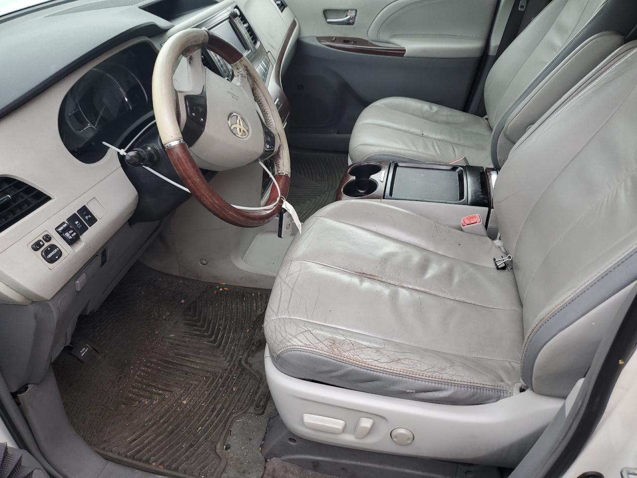 2011 Toyota Sienna Xle VIN: 5TDDK3DC6BS013515 Lot: 84168845