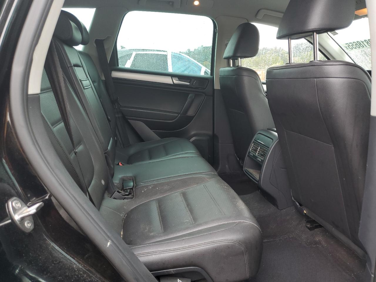 2014 Volkswagen Touareg V6 Tdi VIN: WVGEP9BP3ED009061 Lot: 80818655