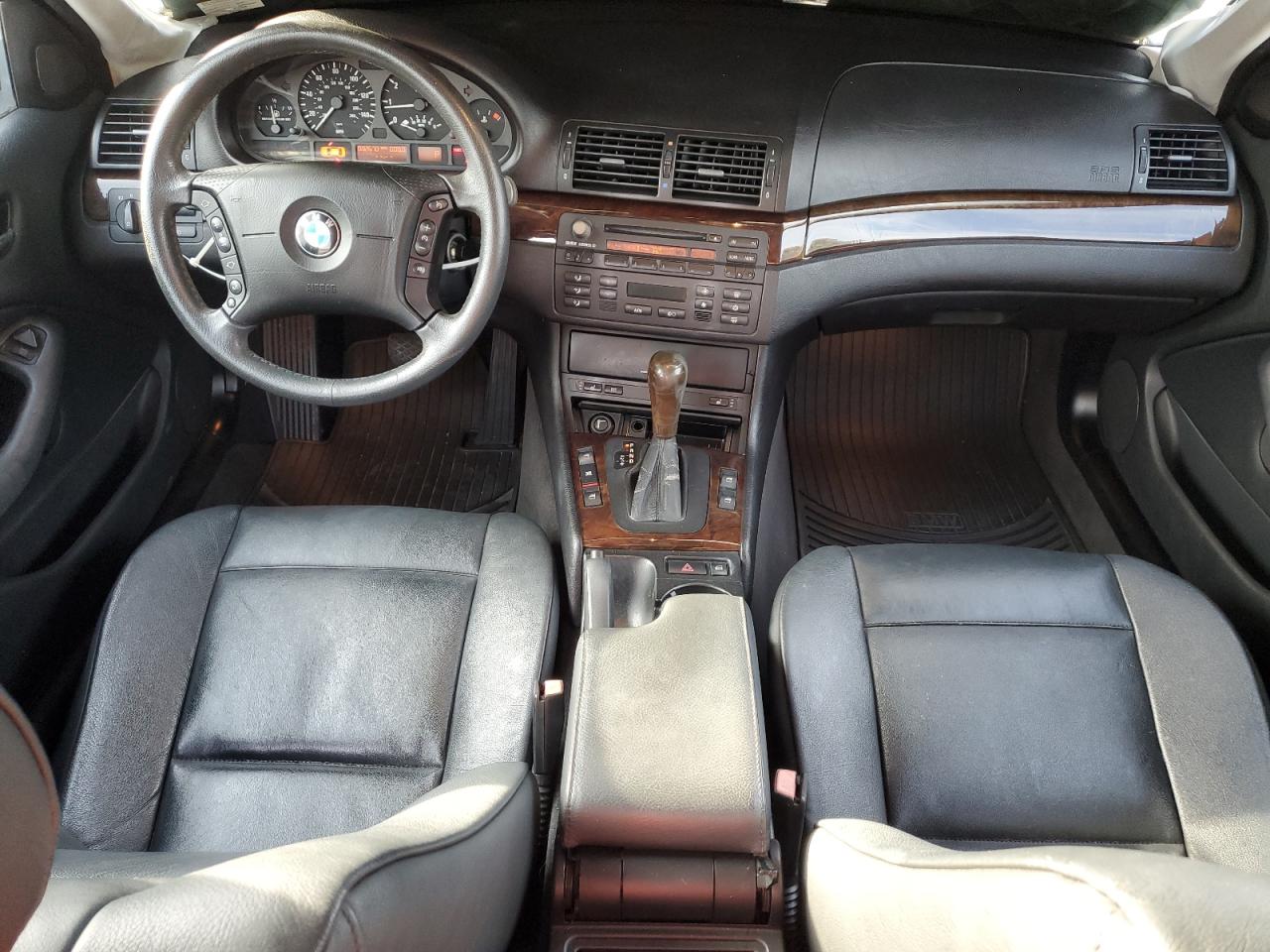 2005 BMW 325 I VIN: WBAEV33485KX10165 Lot: 83756935