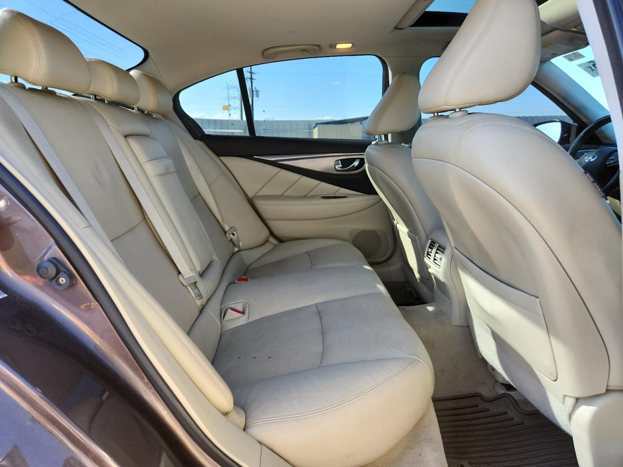 2014 Infiniti Q50 Base VIN: JN1BV7ARXEM684395 Lot: 83833045