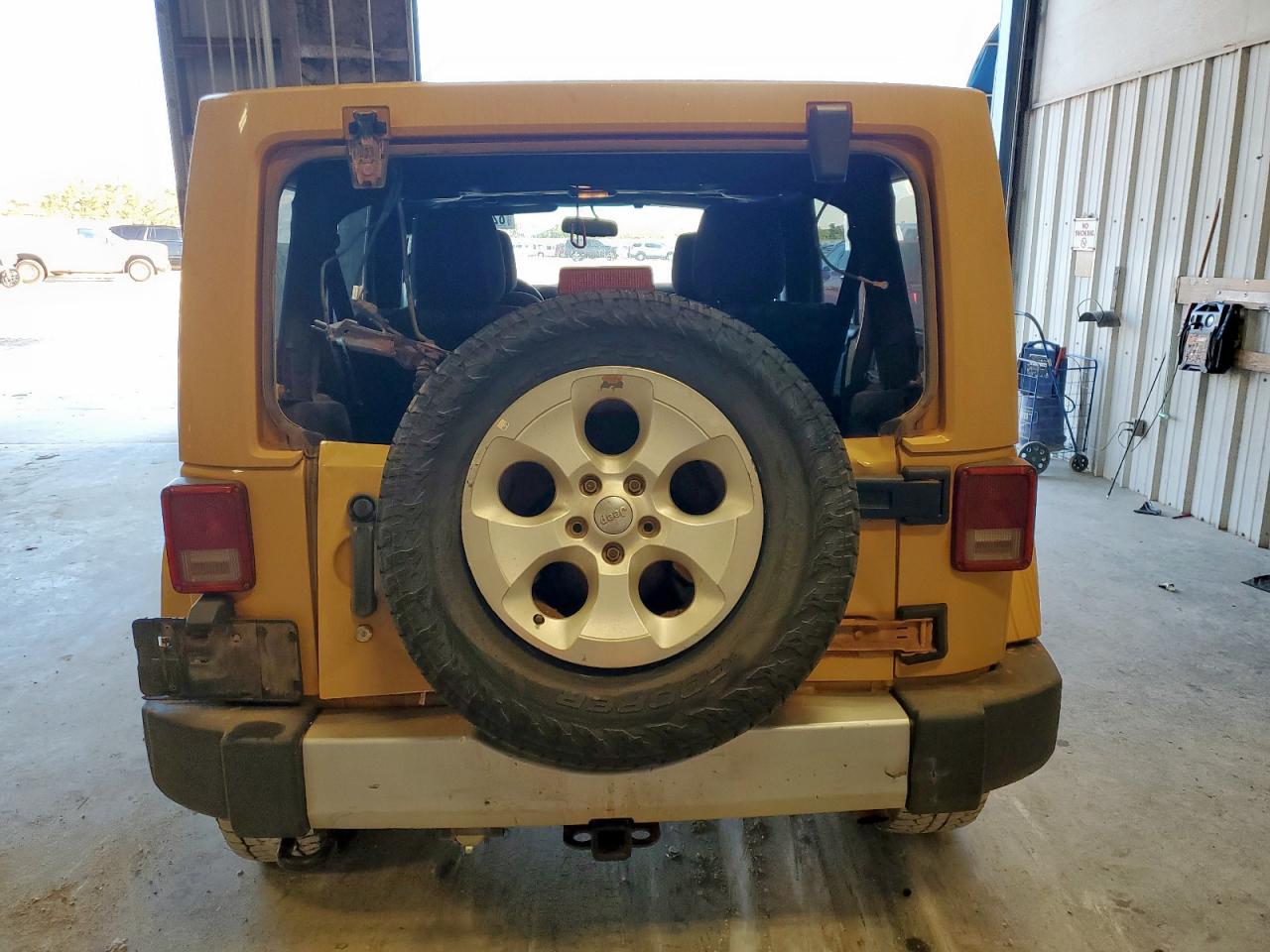 2014 Jeep Wrangler Unlimited Sahara VIN: 1C4BJWEG0EL111071 Lot: 82162295