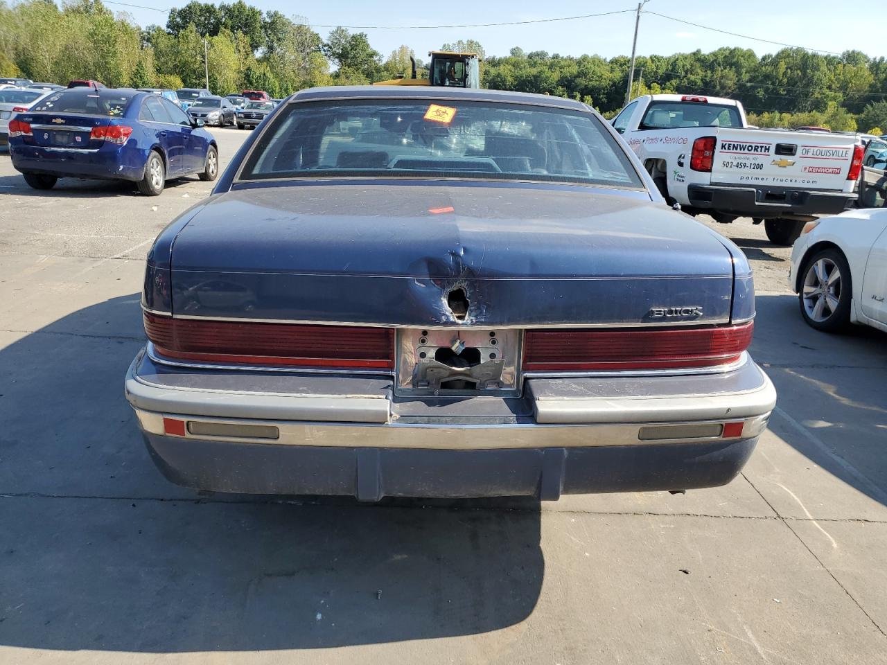 1994 Buick Roadmaster VIN: 1G4BN52P3RR410992 Lot: 80647815