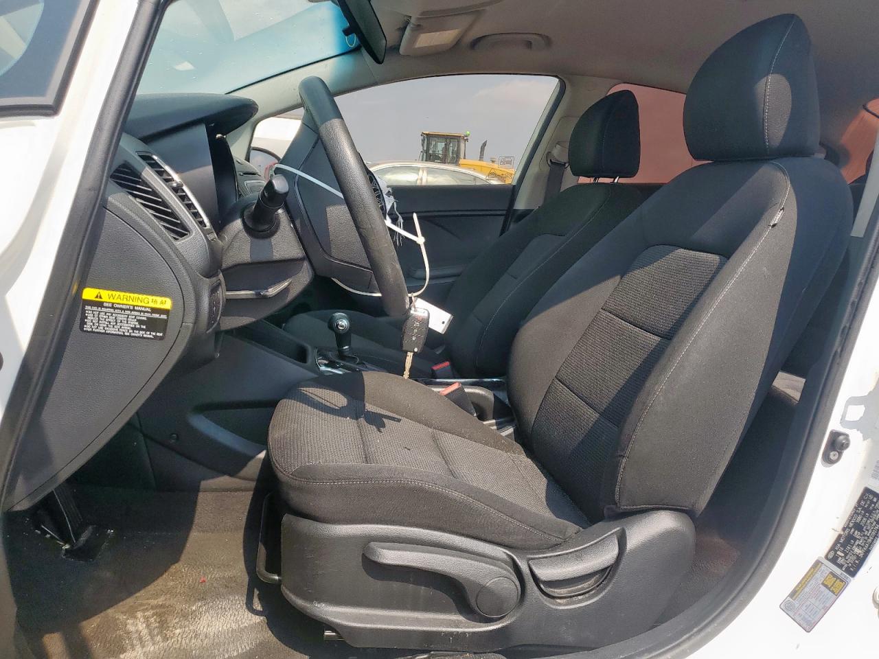 2017 Kia Forte Lx VIN: 3KPFK4A78HE093764 Lot: 81573975