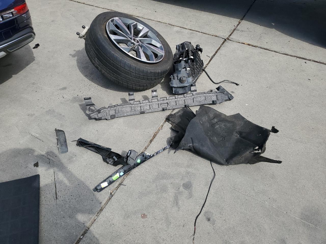 2021 Audi Q5 Premium Plus VIN: WA1BAAFY3M2023107 Lot: 82121005