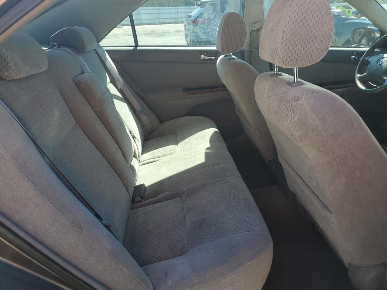 2003 Toyota Camry Le VIN: 4T1BE32K03U726024 Lot: 84419085