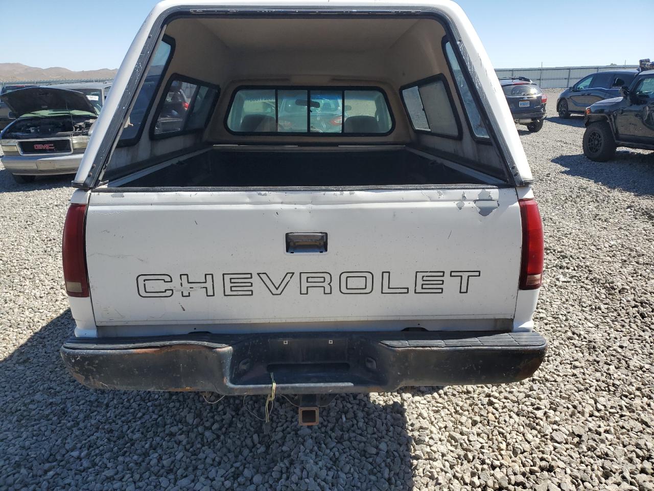 1995 Chevrolet Gmt-400 C2500 VIN: 1GCGC24K4SE232295 Lot: 80211055