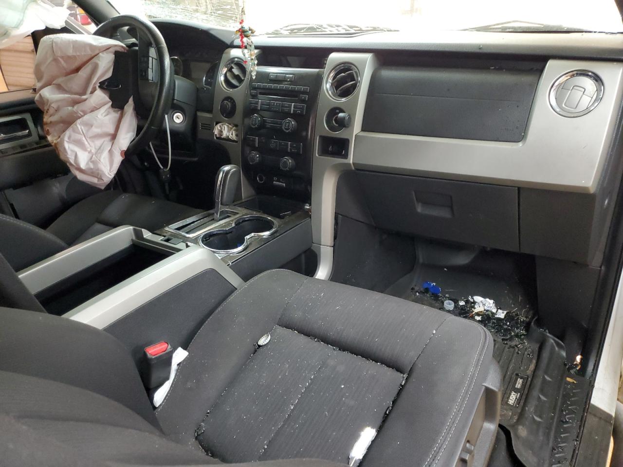 2011 Ford F150 Super Cab VIN: 1FTFX1EF0BFD06916 Lot: 83991925