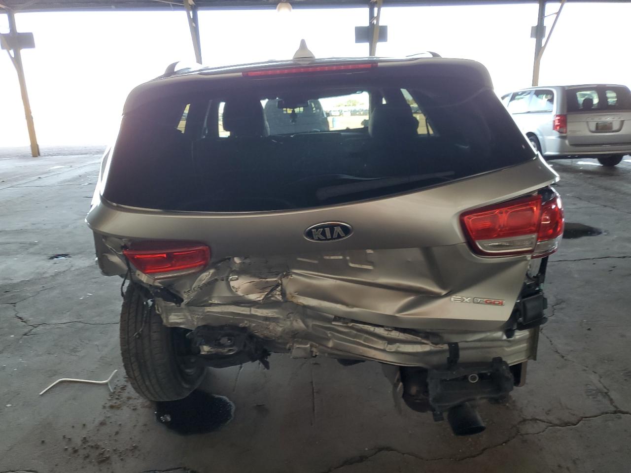 2017 Kia Sorento Ex VIN: 5XYPH4A16HG286688 Lot: 82169735