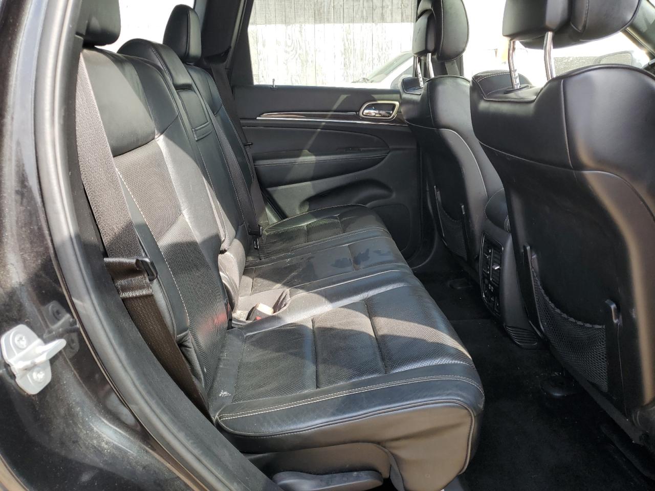 2015 Jeep Grand Cherokee Overland VIN: 1C4RJFCG0FC950706 Lot: 81073985