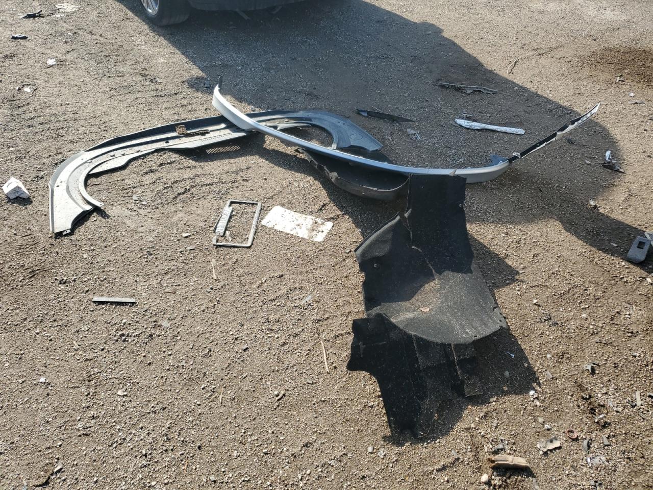 2016 Hyundai Genesis 3.8L VIN: KMHGN4JE8GU135484 Lot: 81460055