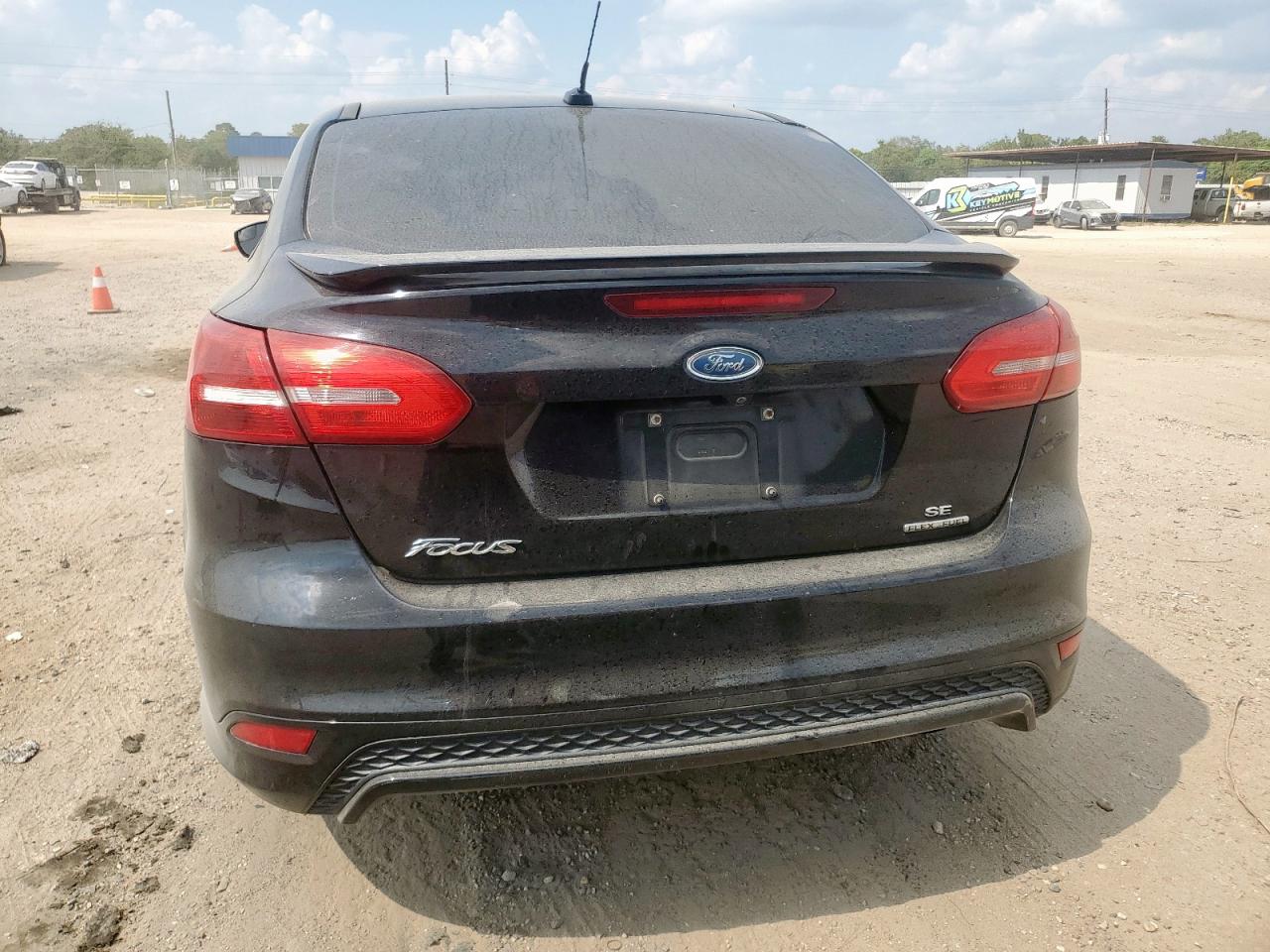 2016 Ford Focus Se VIN: 1FADP3F22GL279814 Lot: 81397375