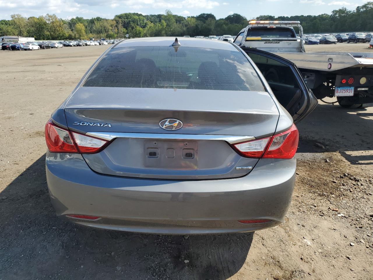 2011 Hyundai Sonata Se VIN: 5NPEC4AC2BH272732 Lot: 81110195