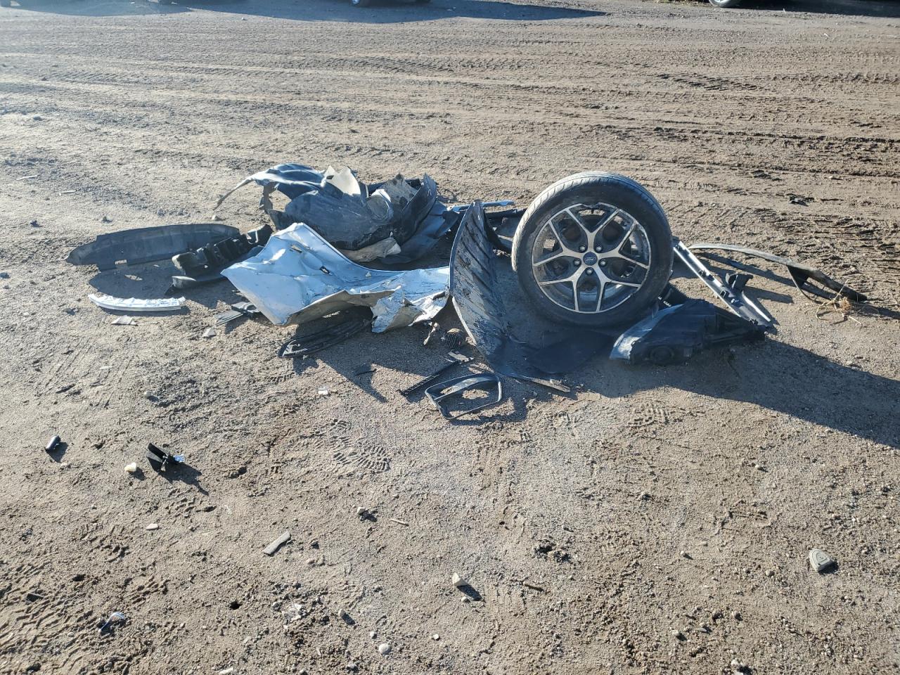 2018 Ford Focus Sel VIN: 1FADP3H23JL222445 Lot: 83988945