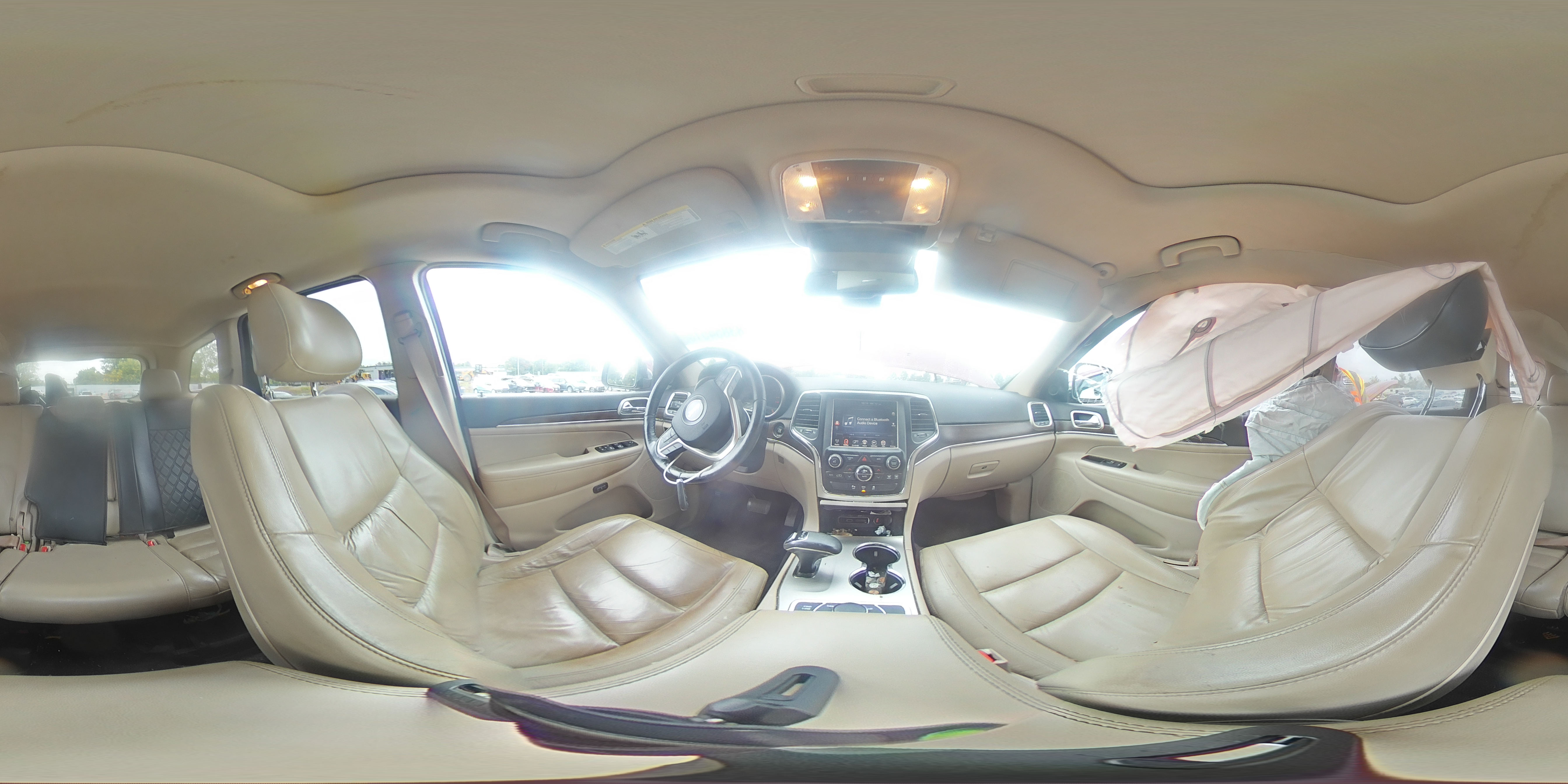 2015 Jeep Grand Cherokee Limited VIN: 1C4RJFBG2FC215839 Lot: 83854515