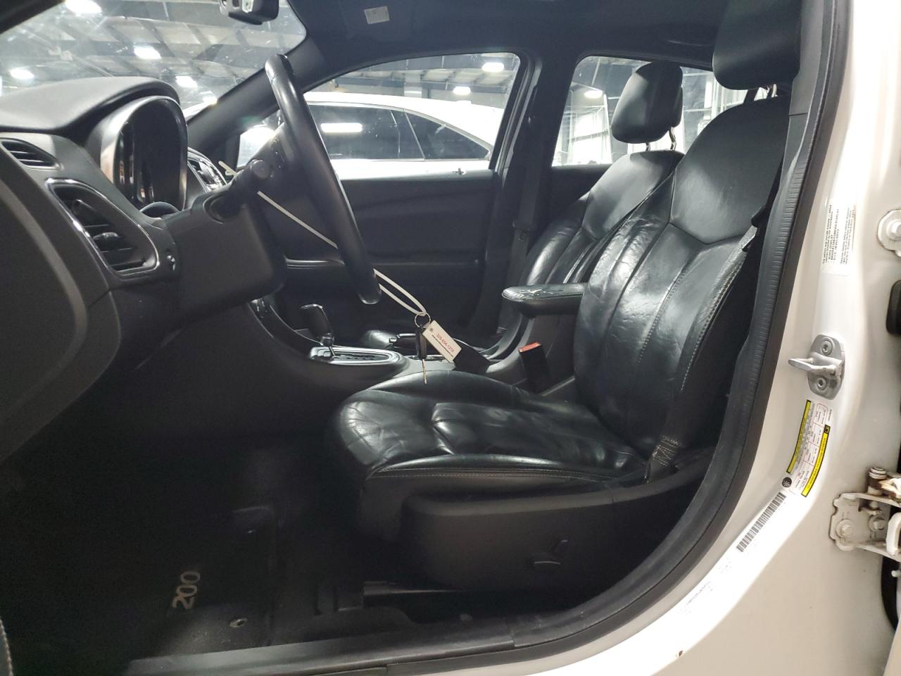 2013 Chrysler 200 Limited VIN: 1C3CCBCG8DN525832 Lot: 71052095