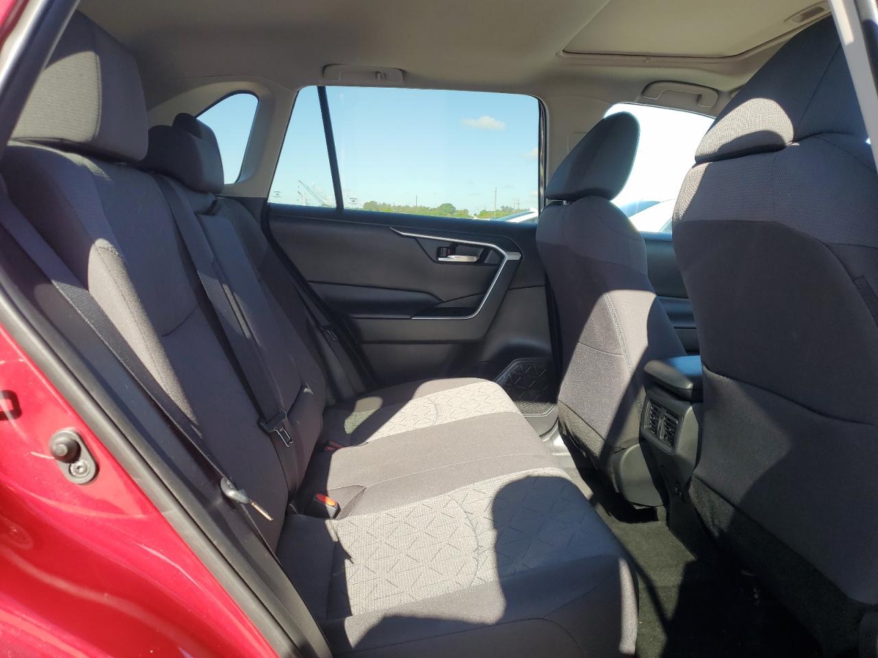 2020 Toyota Rav4 Xle VIN: 2T3W1RFV1LC042676 Lot: 81377625
