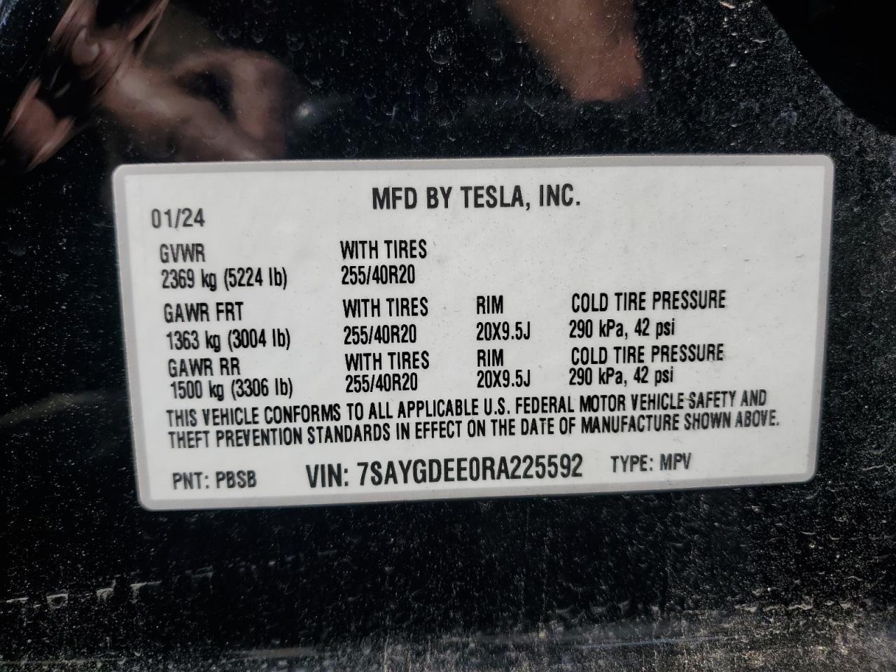 2024 Tesla Model Y VIN: 7SAYGDEE0RA225592 Lot: 71990285