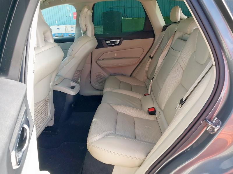 2017 VOLVO XC60 2.0 T5 [250] MOMENTUM PRO 5DR AWD GEARTRONIC