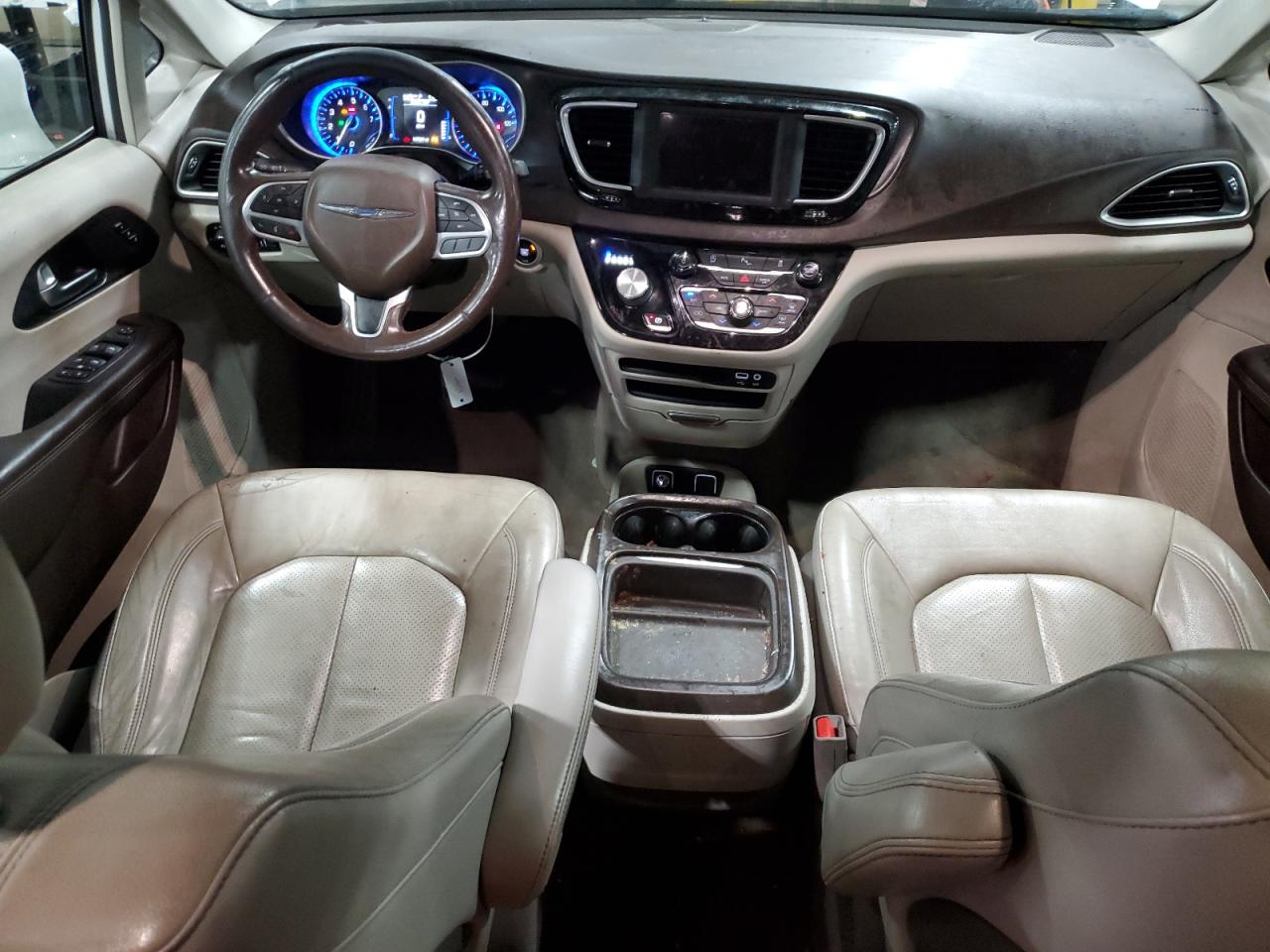 2020 Chrysler Pacifica Touring L VIN: 2C4RC1BG1LR271352 Lot: 72043805