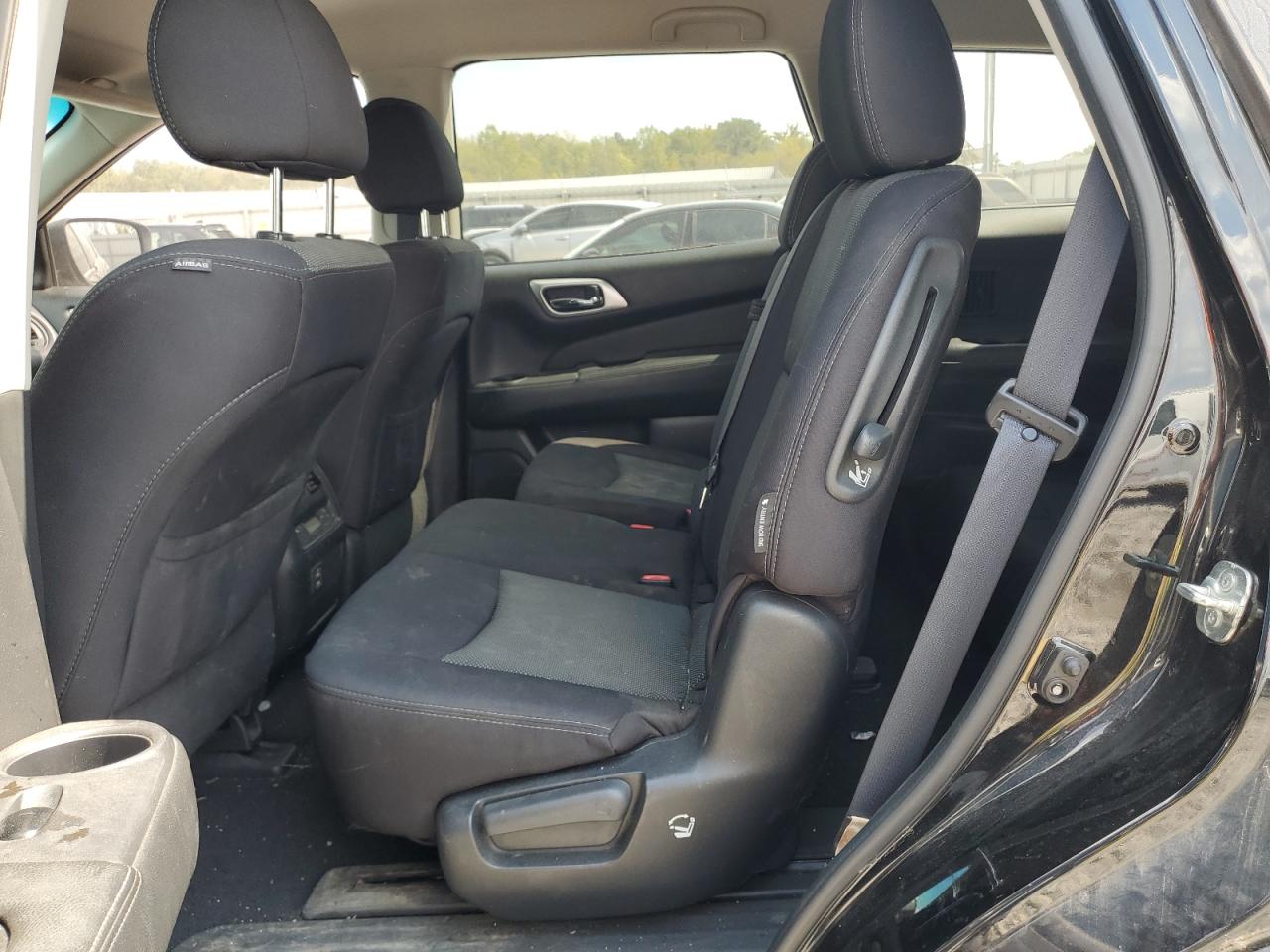 2018 Nissan Pathfinder S VIN: 5N1DR2MN4JC611069 Lot: 81136505