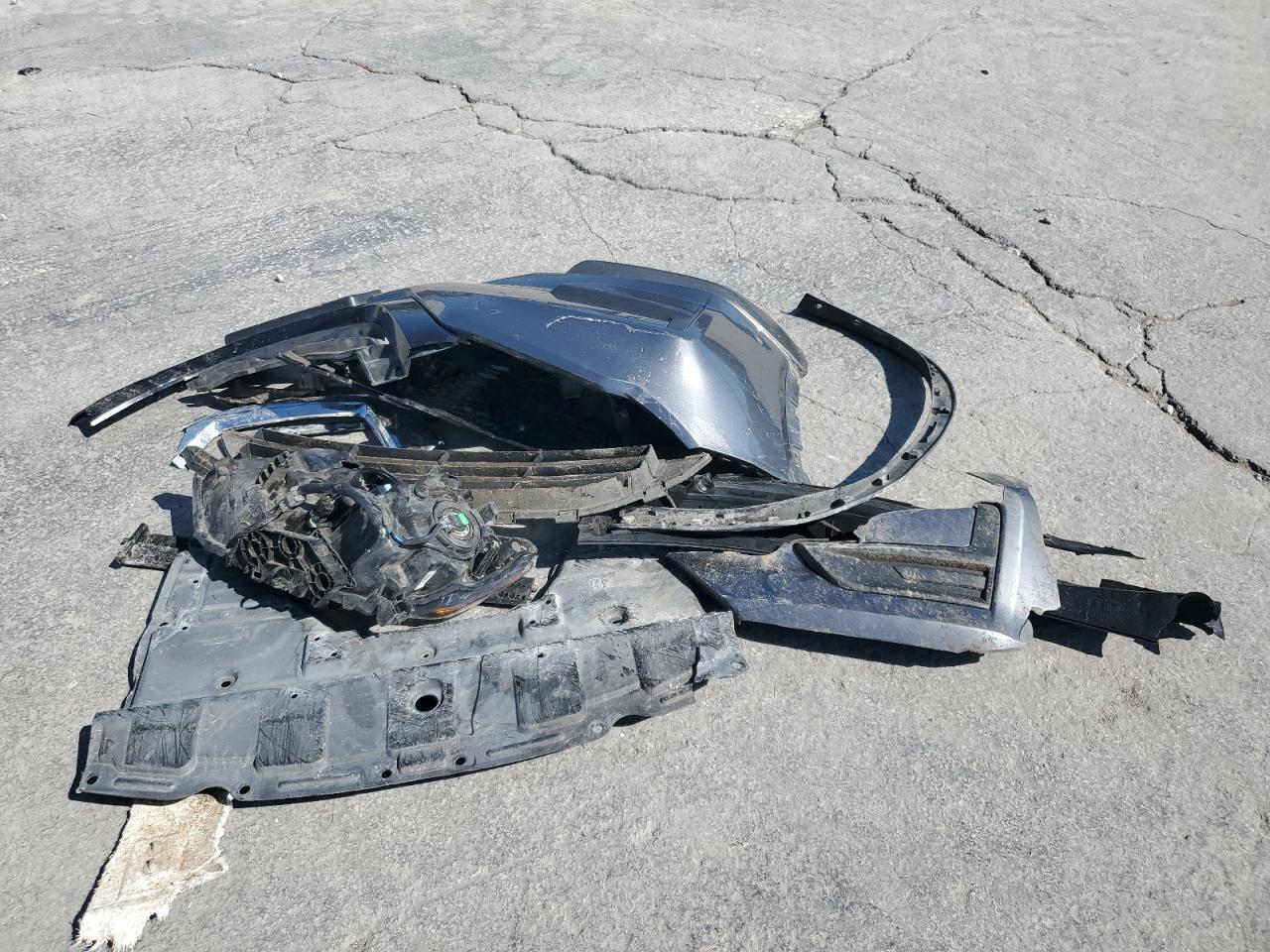 2018 Nissan Rogue S VIN: KNMAT2MT3JP588741 Lot: 81826925