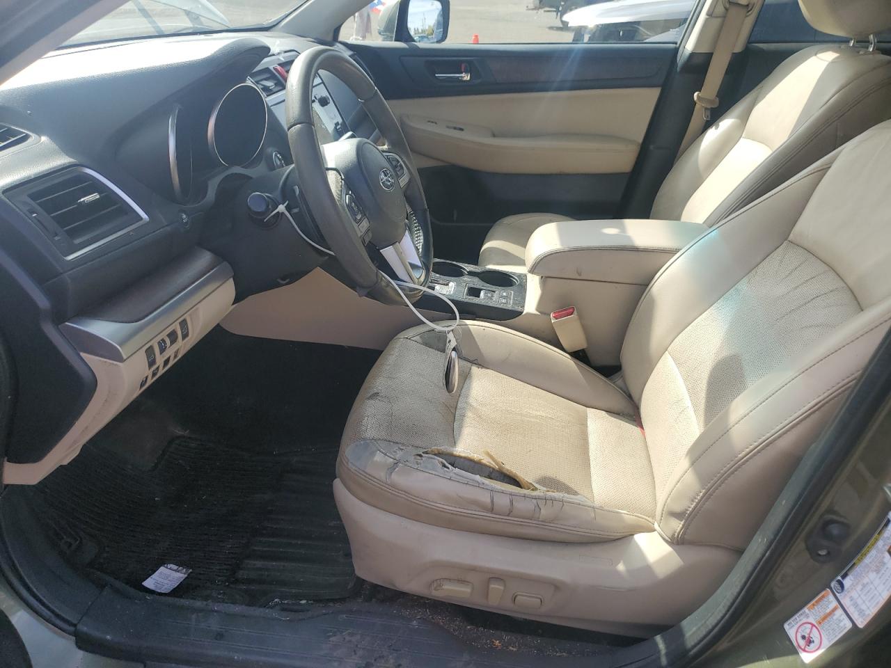 2015 Subaru Outback 2.5I Limited VIN: 4S4BSALC2F3215901 Lot: 84605005